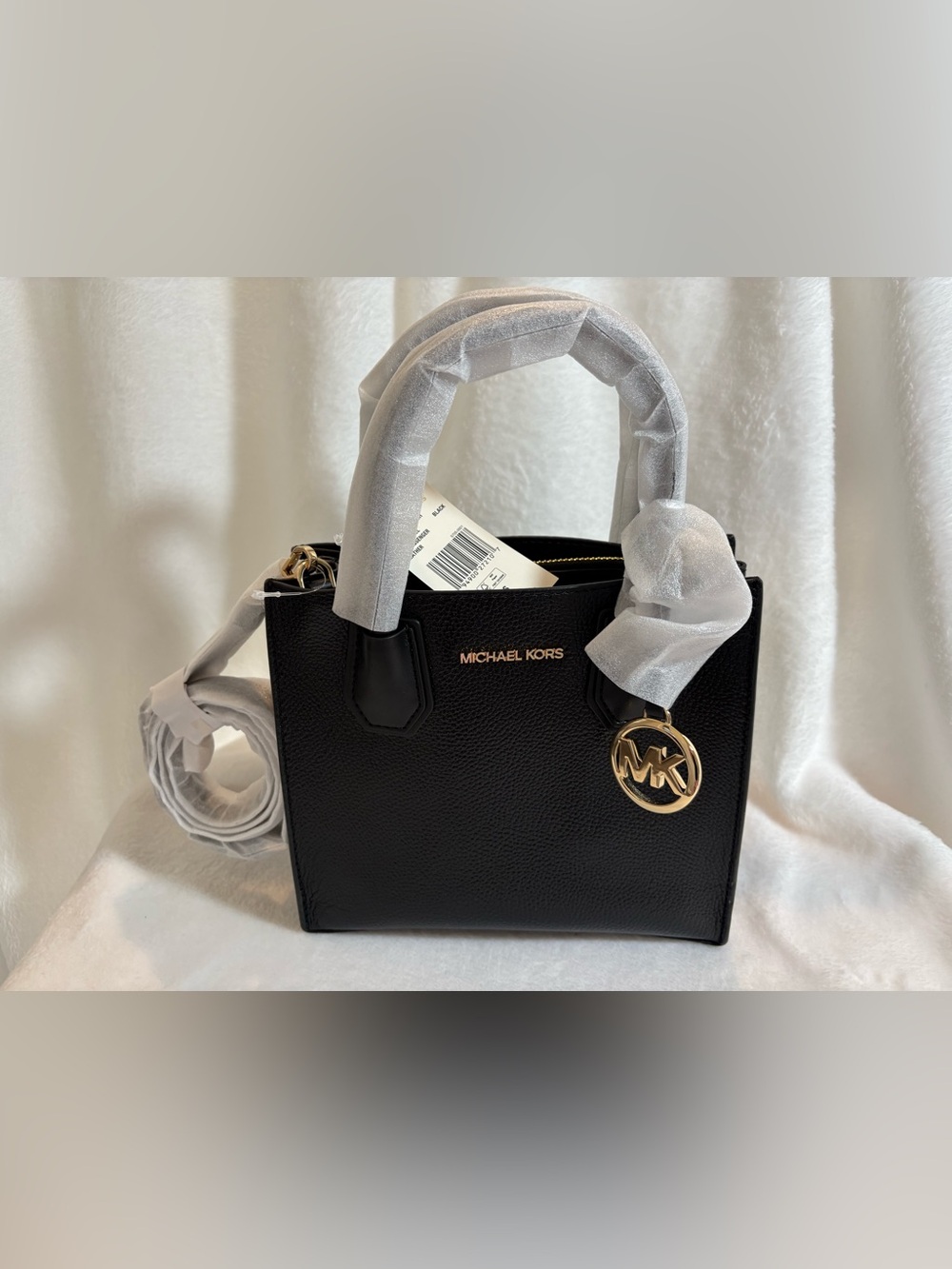 *NWT* MICHAEL KORS Mercer Medium Pebbled Leather Crossbody Bag- Black